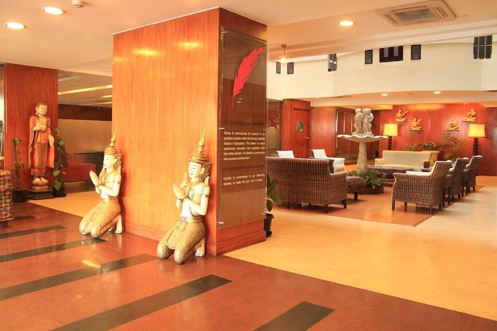 Shilton Royale Hotel Bangalore Exterior foto