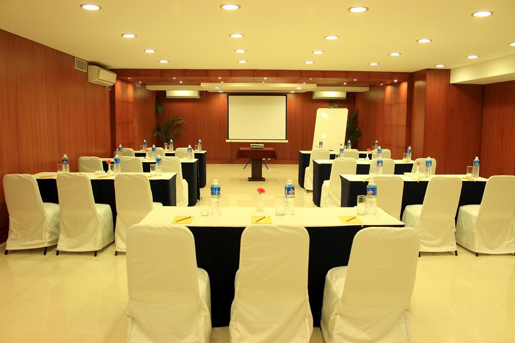 Shilton Royale Hotel Bangalore Exterior foto